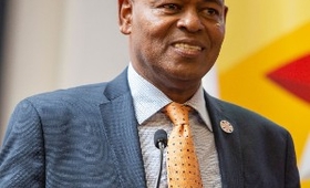  Harold Robinson, Director de la Oficina Regional  de UNFPA  para América Latina y el Caribe