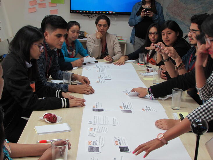 Representantes de organizaciones juveniles participan en el Grupo de Acompañamiento de Jóvenes 