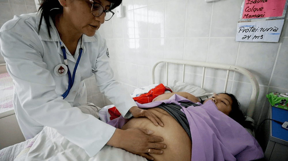 Nuevos datos muestran importantes retrocesos para la salud materna en muchas partes del mundo y subrayan enormes disparidades