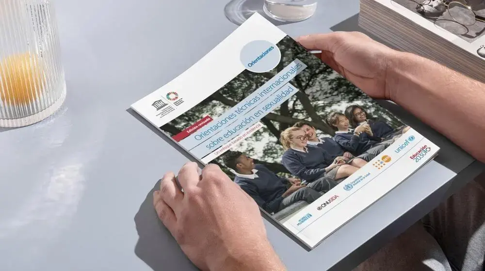 Resumen. Orientaciones técnicas internacionales sobre educación en sexualidad. Un enfoque basado en evidencia.