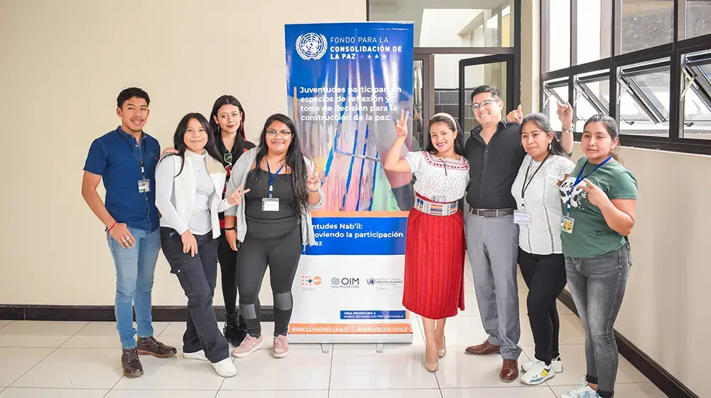 Jóvenes de Huehuetenango participan en taller de comunicación