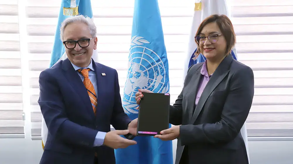 UNFPA dona Tablets al Instituto Nacional de Estadística para la actualización cartográfica digital